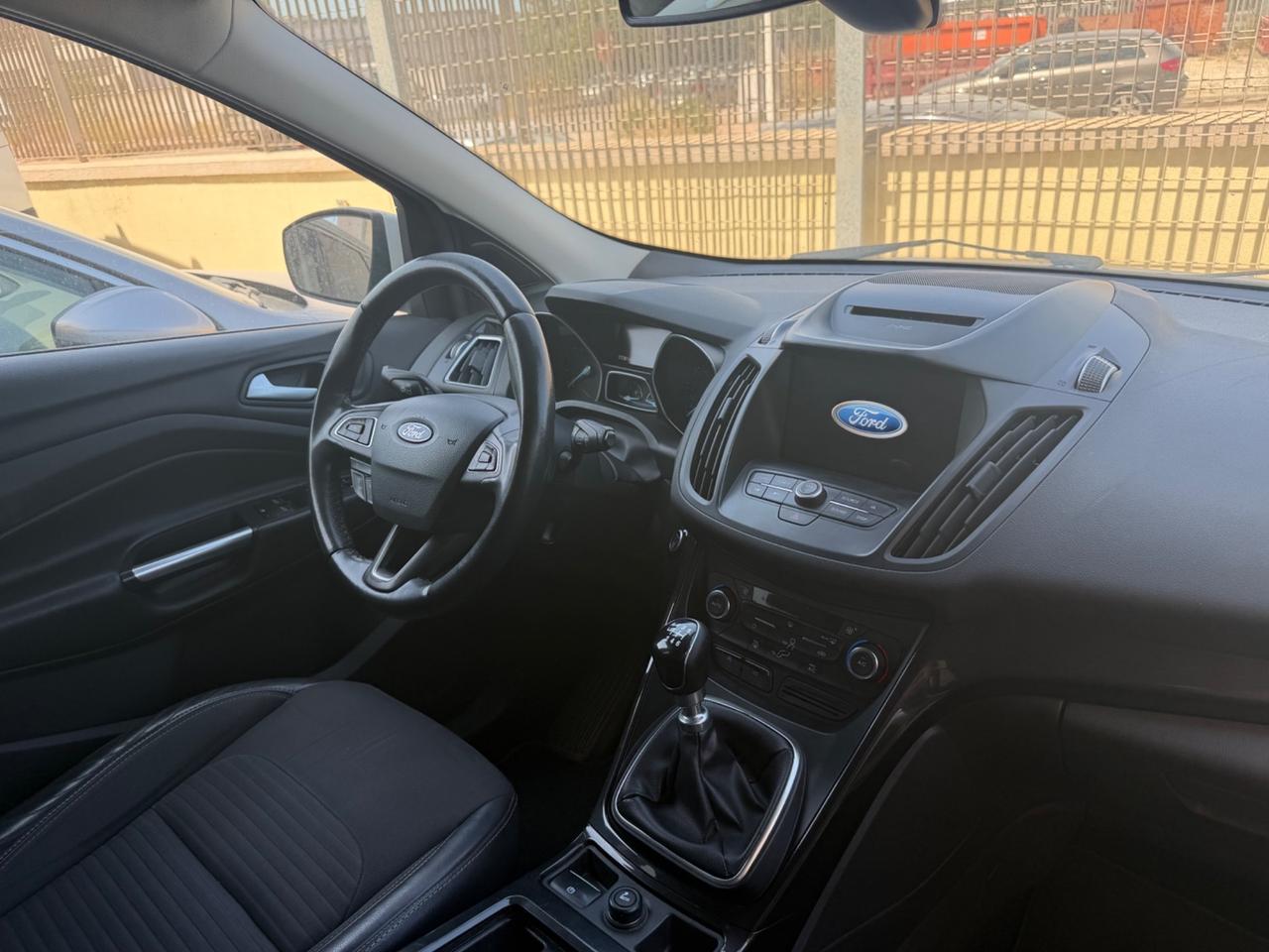 Ford Kuga 1.5 TDCI 120 CV S&S 2WD ST-Line 2017