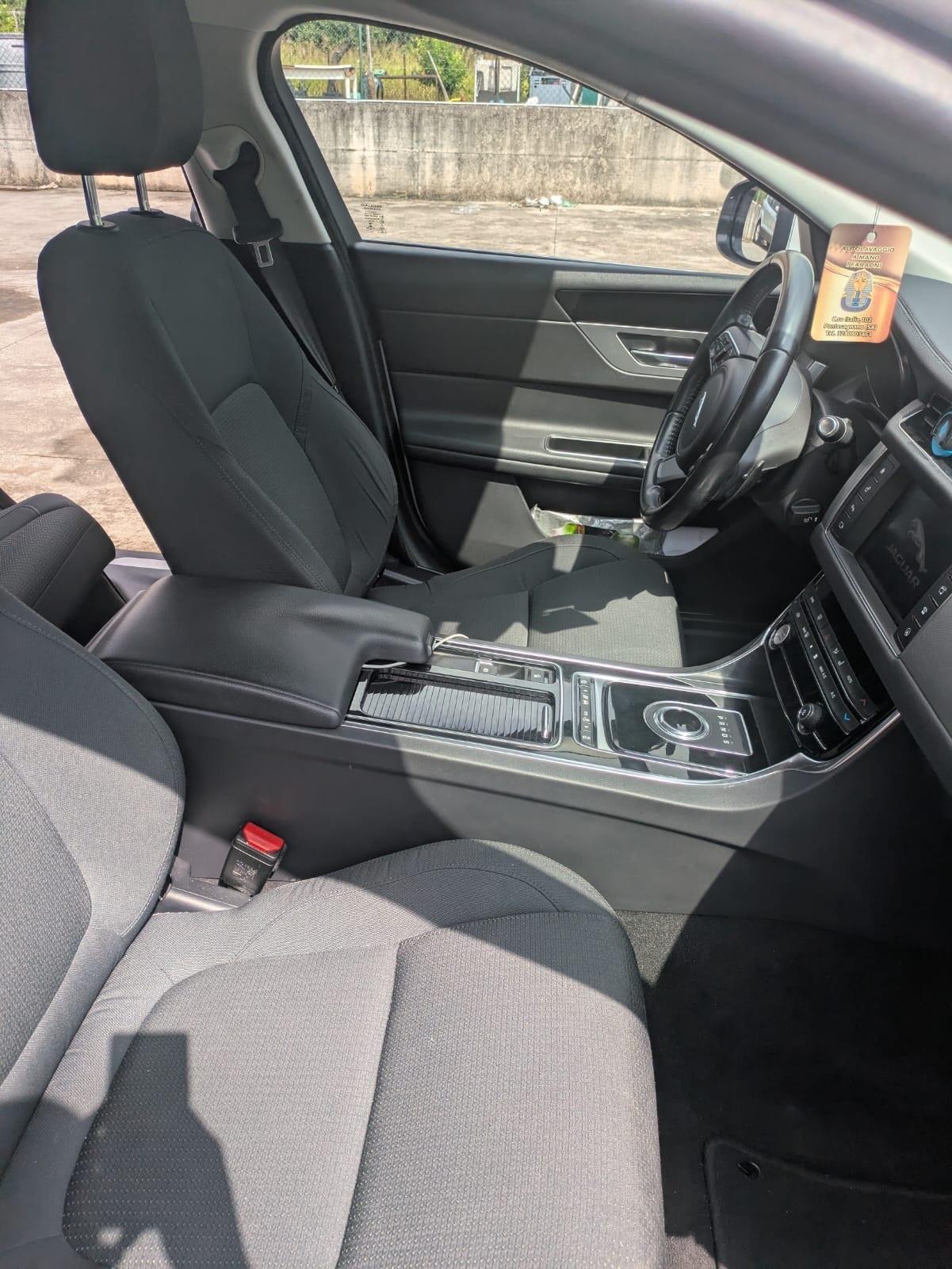 Jaguar XF Sportbrake 2.0 D 180 CV AUT/NAVI/LED