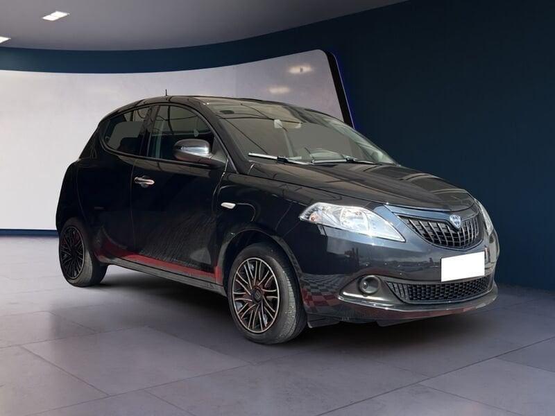 Lancia Ypsilon 1.0 FireFly 70cv Hybrid Silver