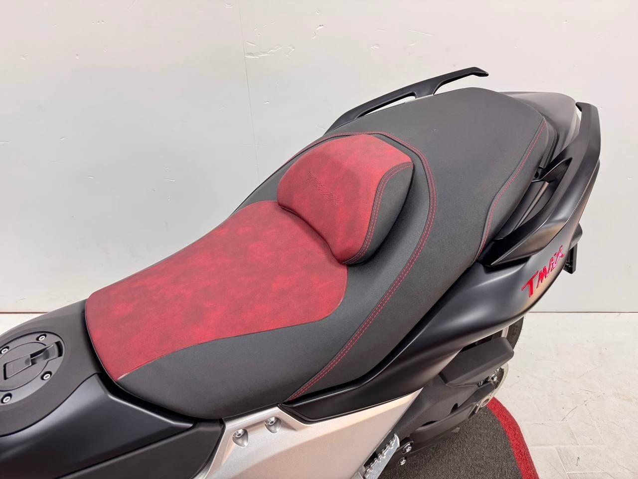 Yamaha T Max 560 25th Anniversary Black PROMO AGOSTO