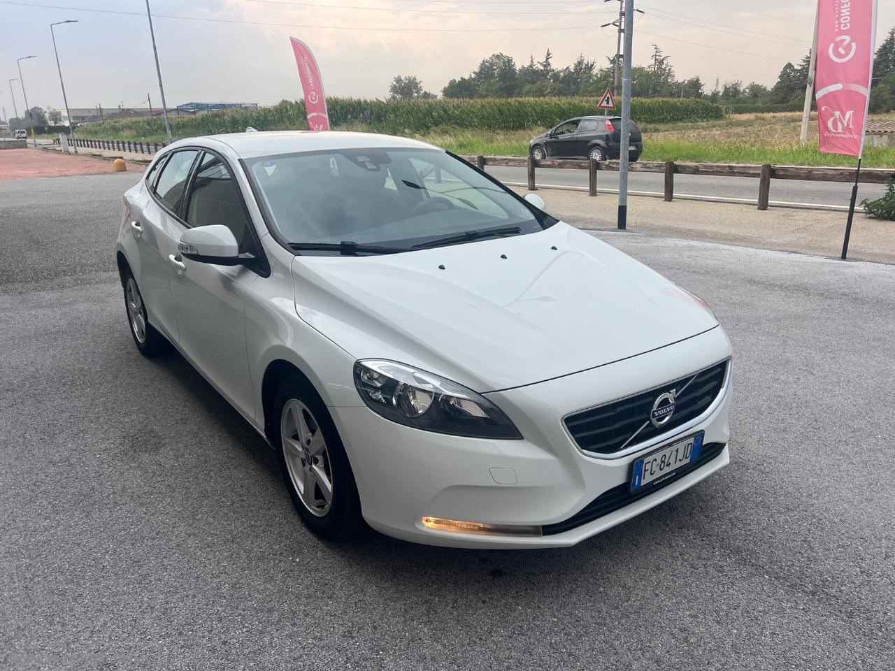 VOLVO V40 D2 eco Momentum SOLO KM.90000
