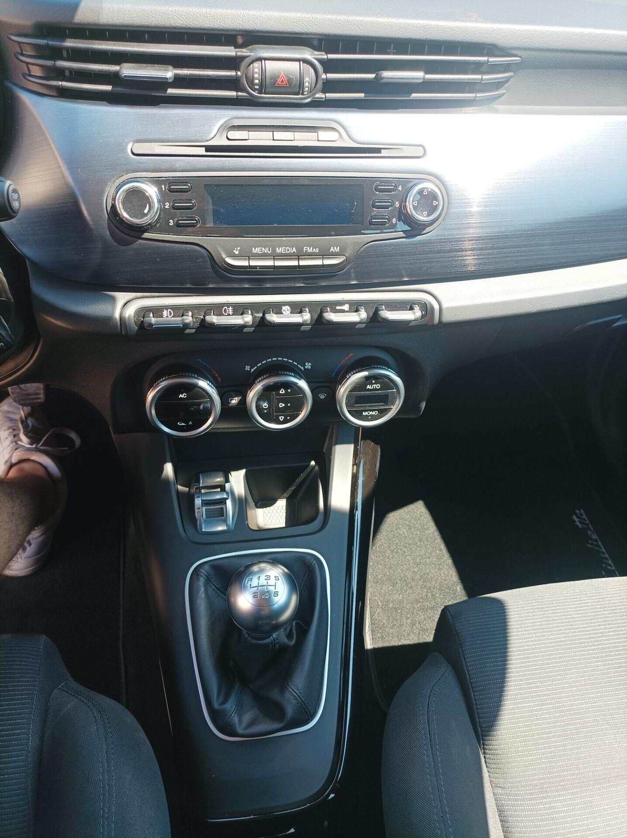 Alfa Romeo Giulietta 1.6 JTDm-2 105 CV Distinctive