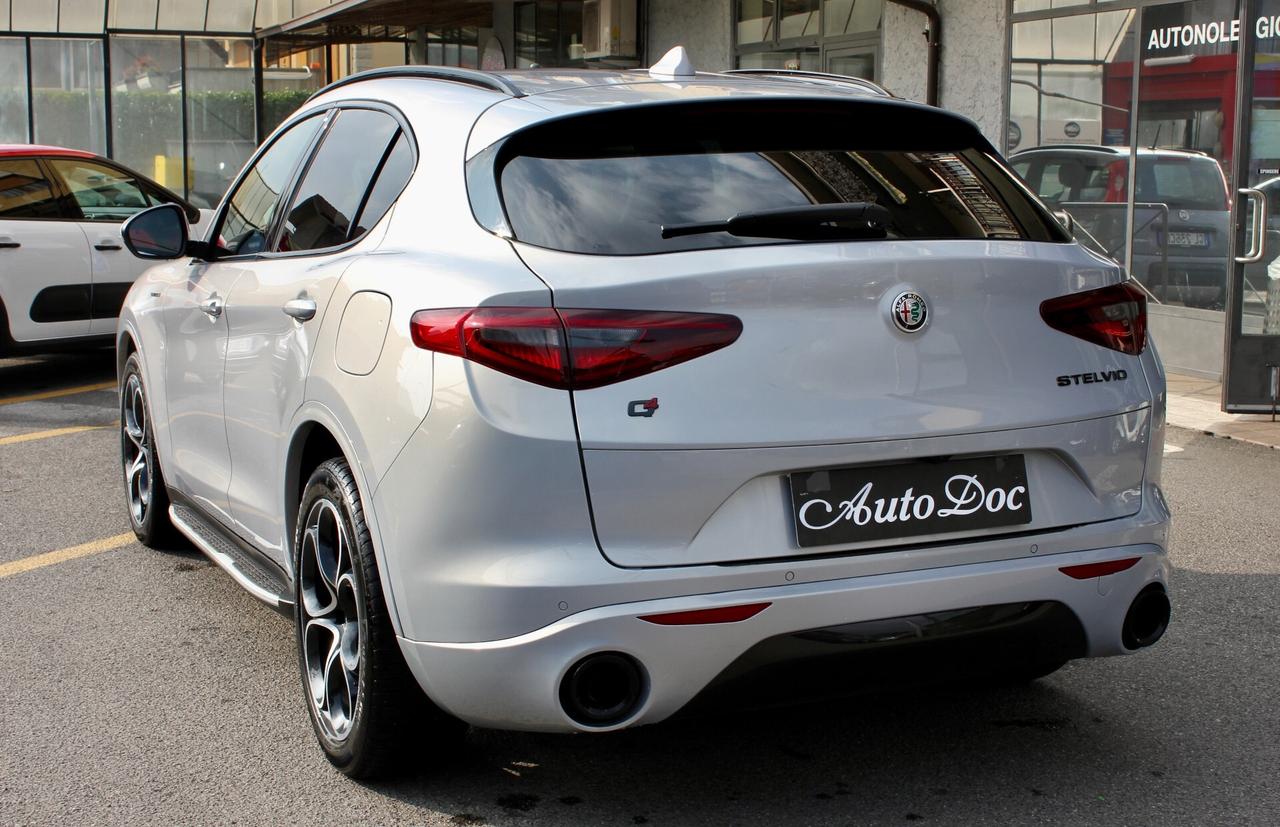 Alfa Romeo Stelvio 2.2 Turbodiesel 210 CV AT8 Q4 Veloce PELLE NAVY BAULE ELETT.