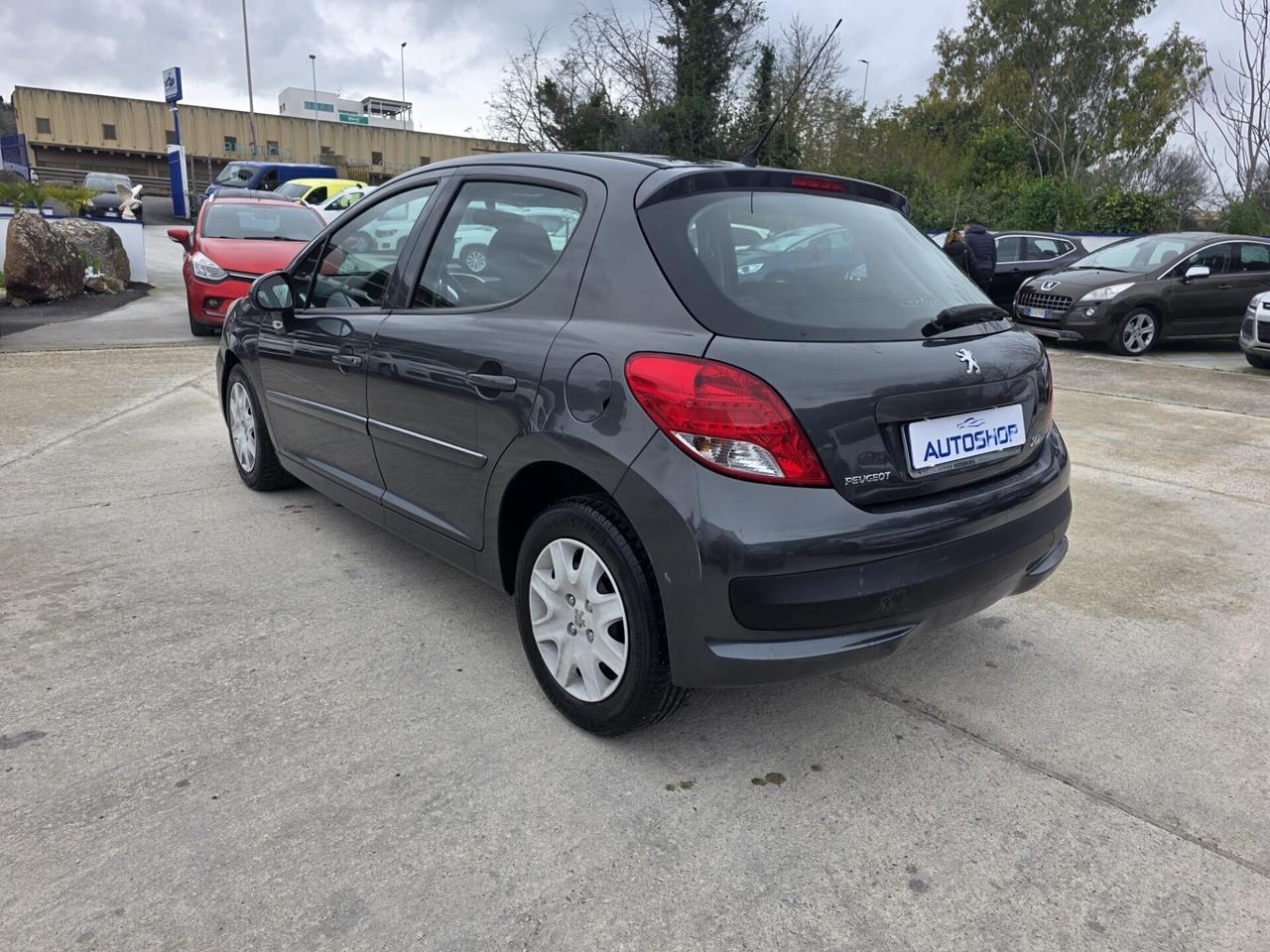 Peugeot 207 1.4 8V 75CV 5p. Active