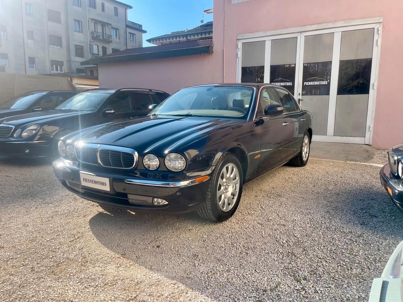 Jaguar XJ6 3.0 V6 238CVUNICOPROPRIETARIO