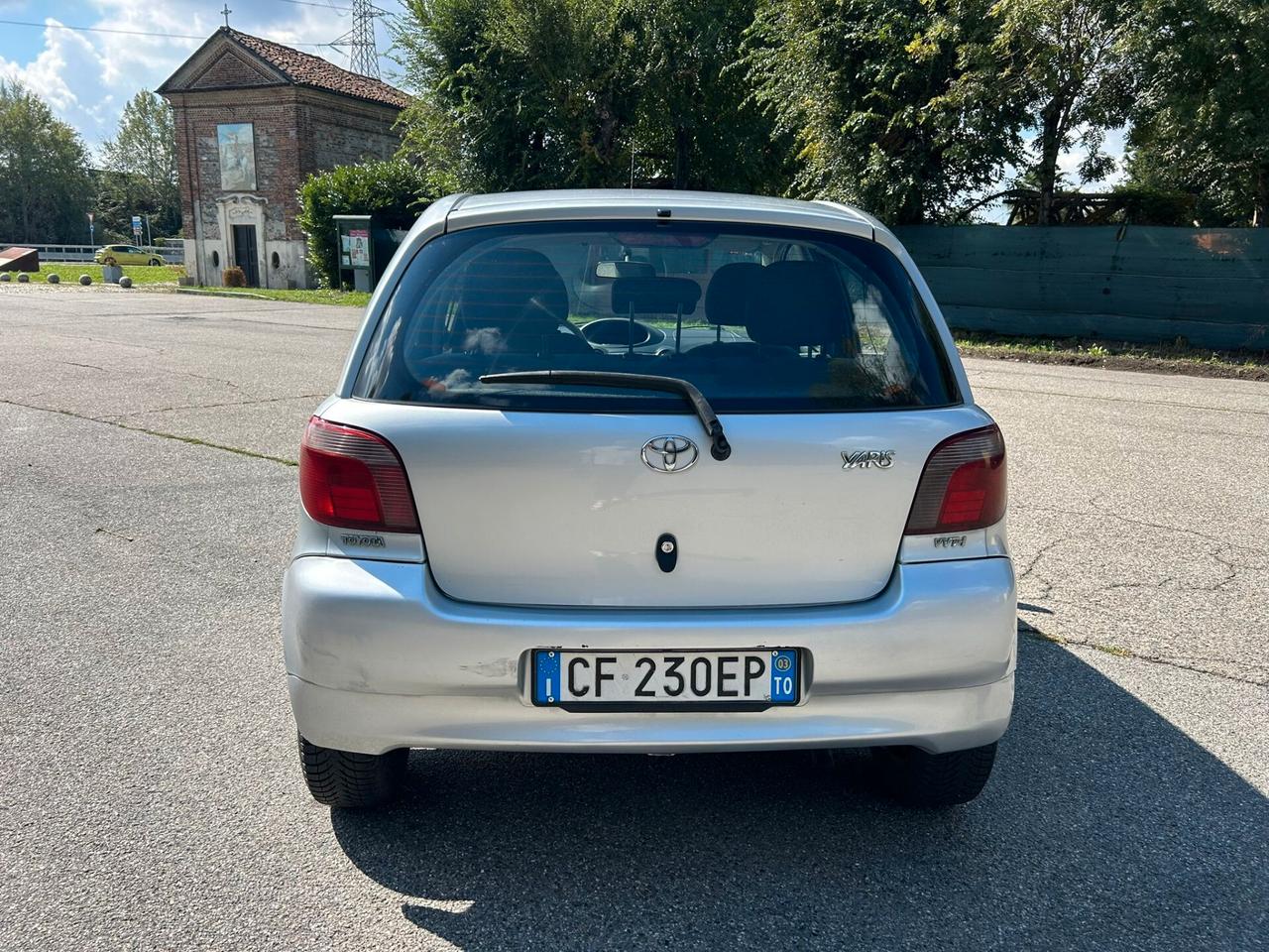 Toyota Yaris 1.0 benzina 5 porte