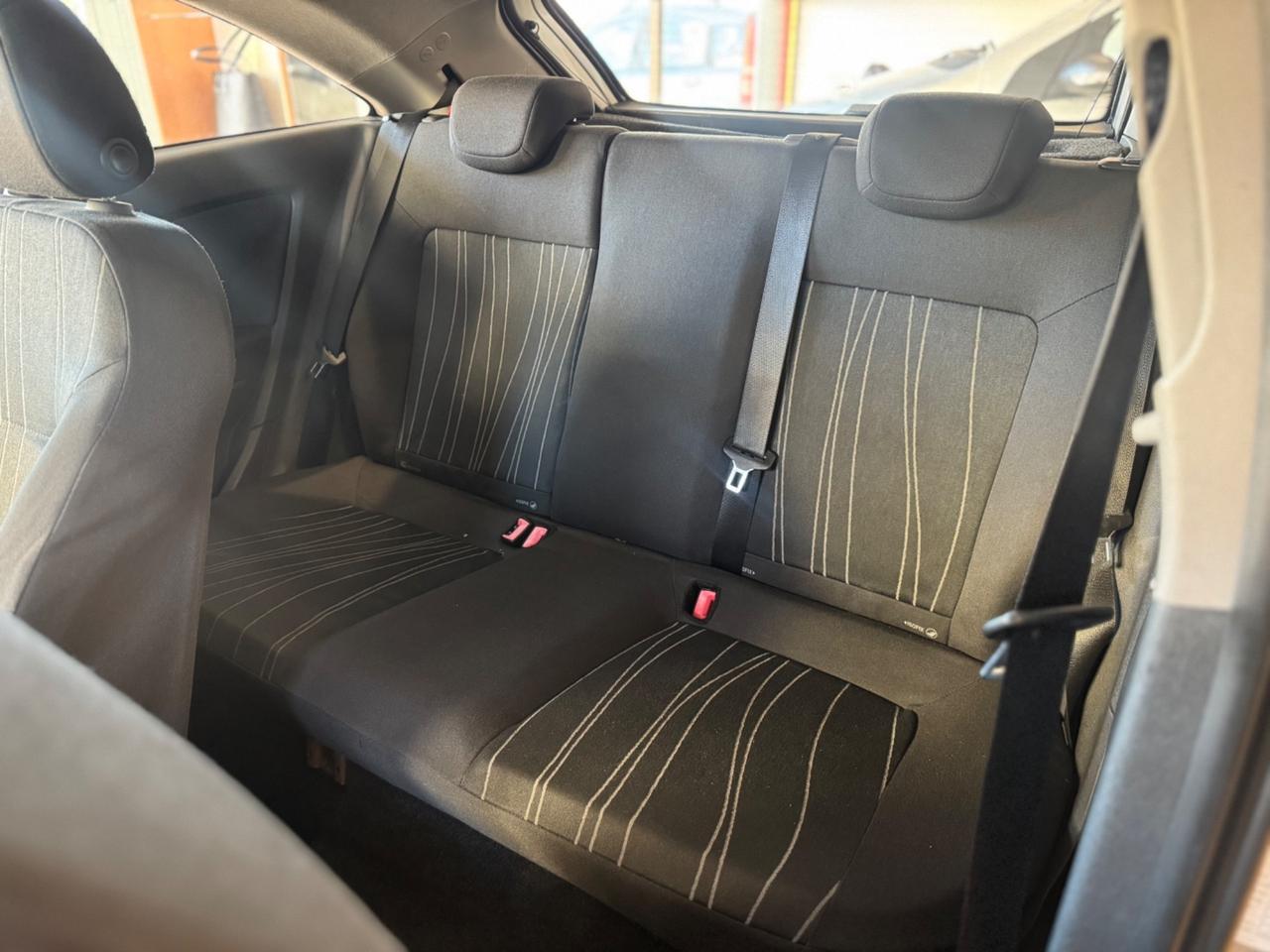 Opel Corsa 1.2 3 porte Club