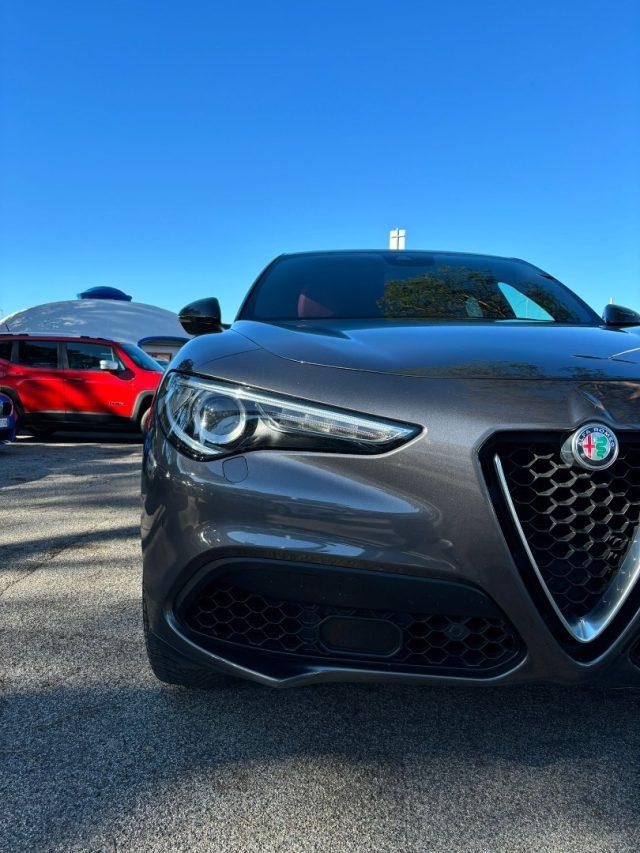 ALFA ROMEO Stelvio 2.0 Turbo 280 CV AT8 Q4 Veloce