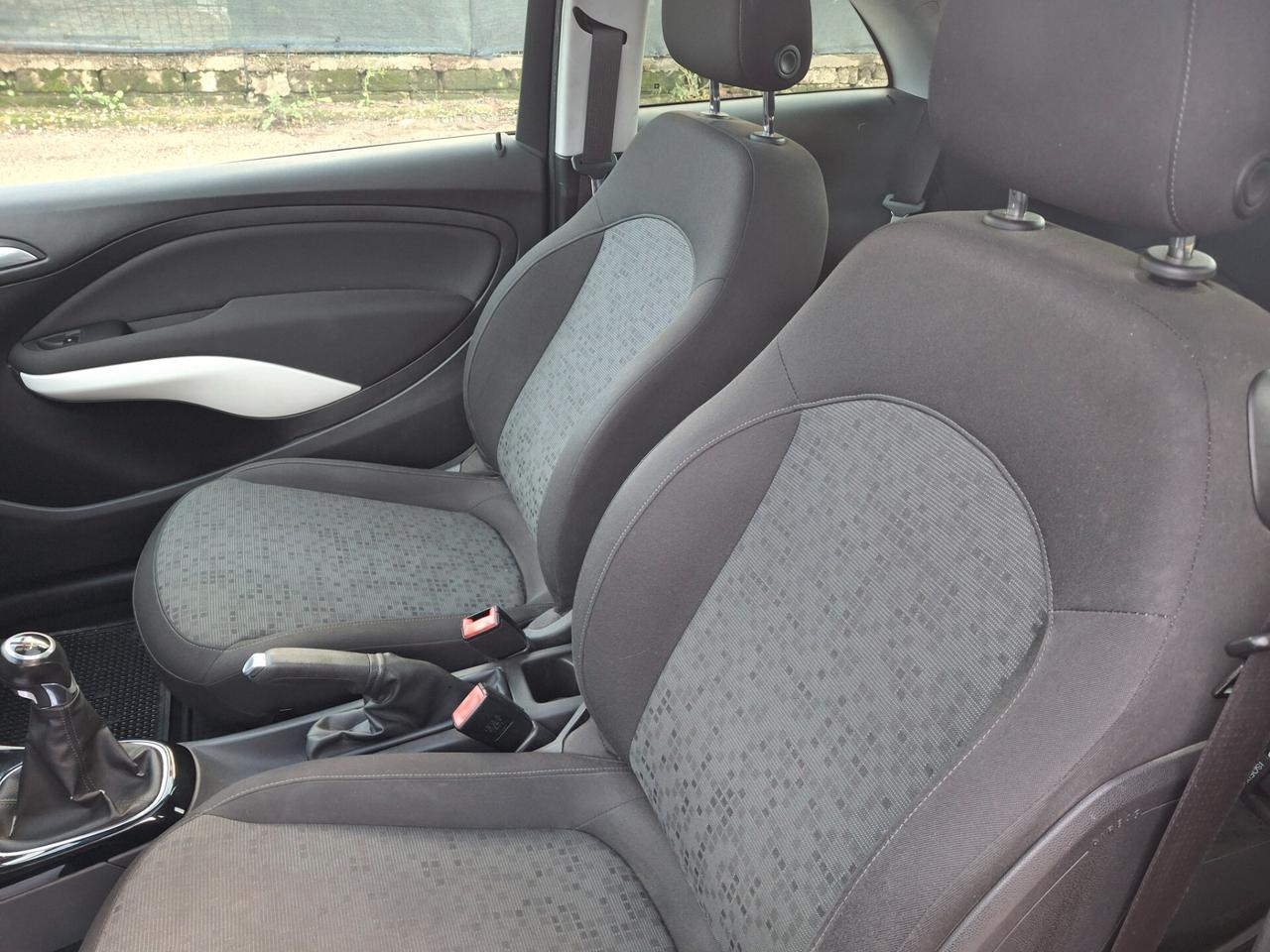 Opel Adam 1.4 87 CV GPL Tech Slam b.color