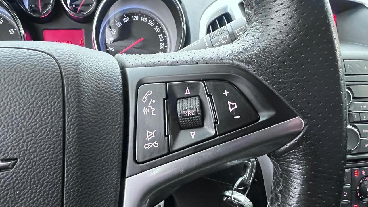 Opel Astra 1.6 Turbo 180CV 5 porte Cosmo S