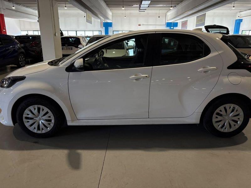Toyota Yaris Hybrid Active MY22
