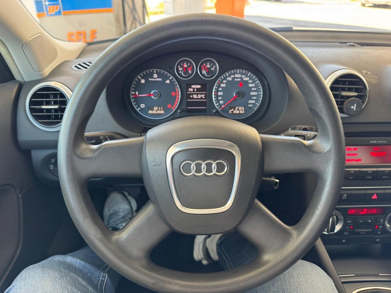 Audi A3 1.6 TDI 105 CV CR Ambiente