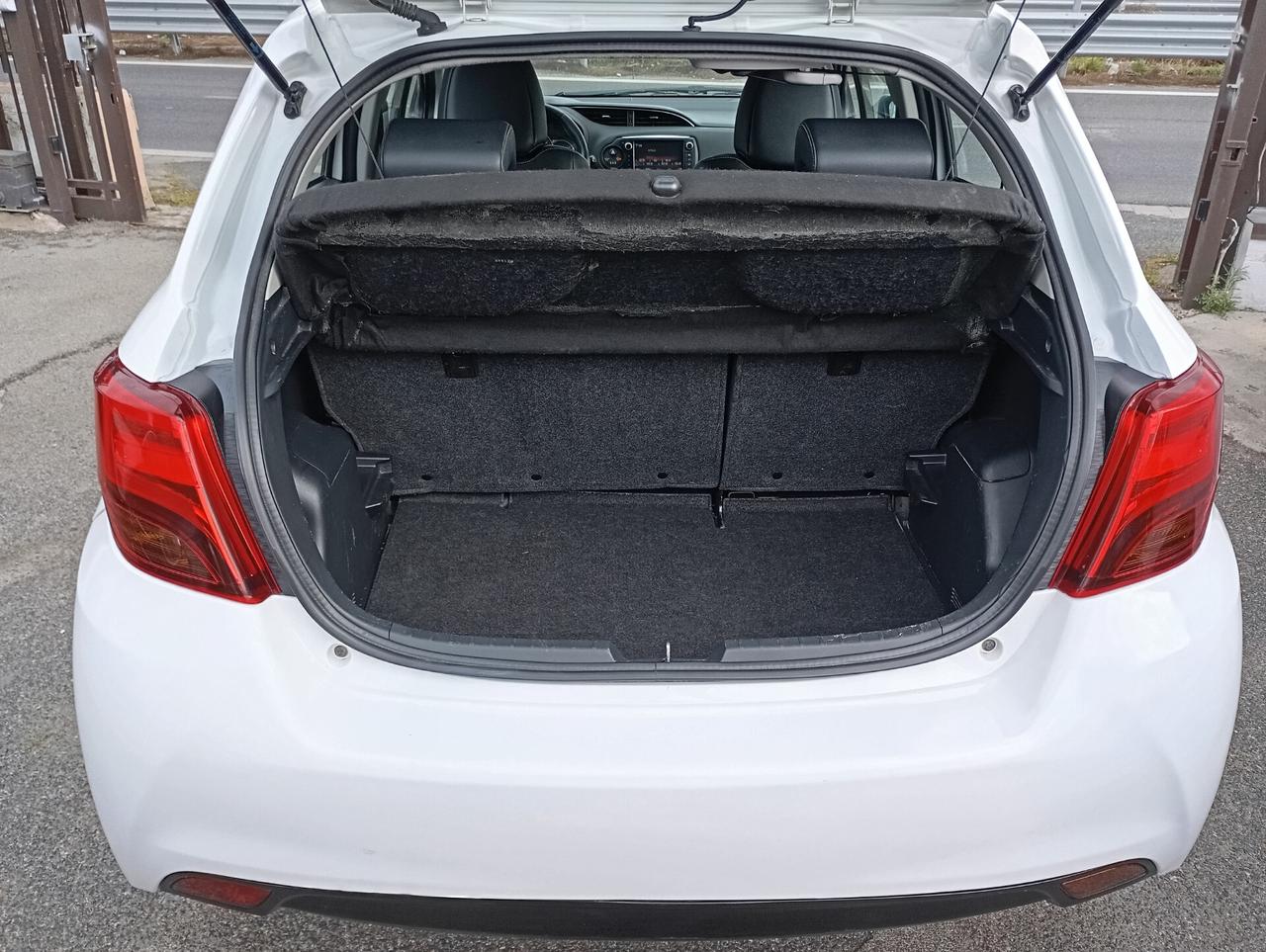 Toyota Yaris 5P 1.4 D-4D Lounge