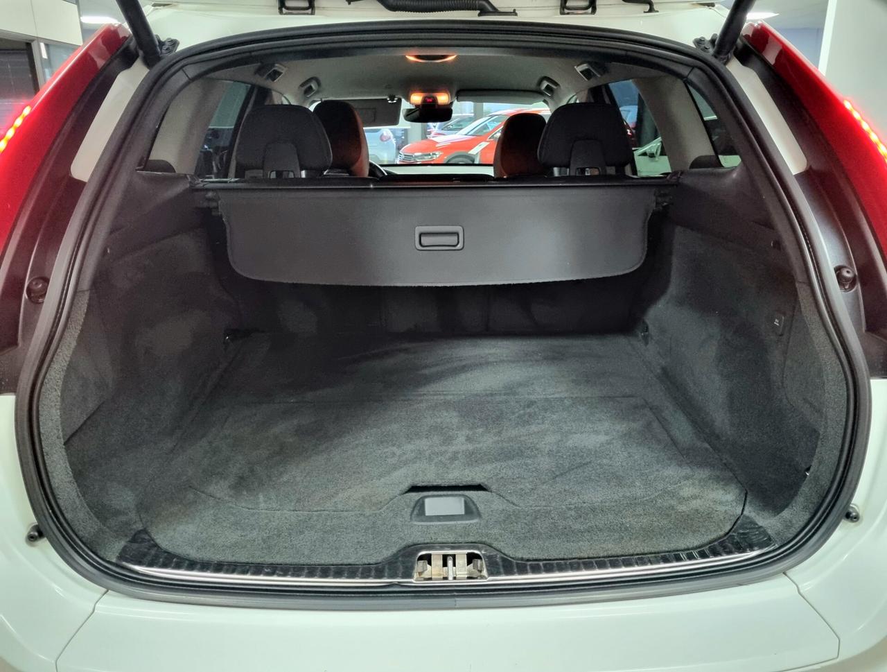 VOLVO XC60 D4 GEATRONIC MOMENTUM 181CV