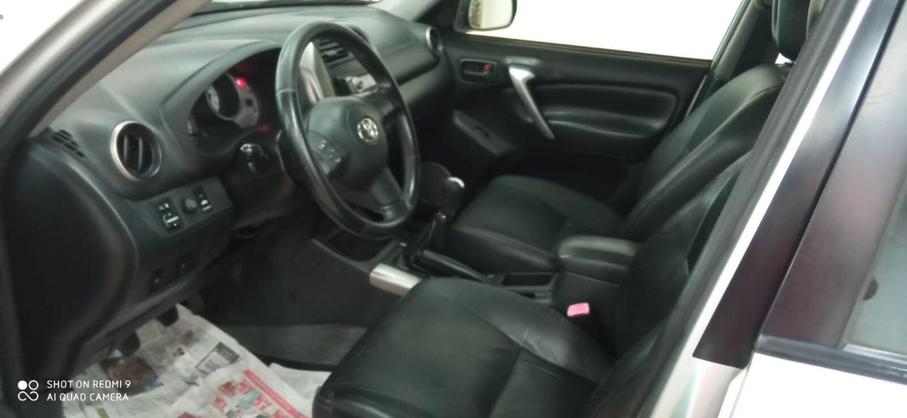 TOYOTA RAV 4 2.0 D4D SOL 5 PORTE