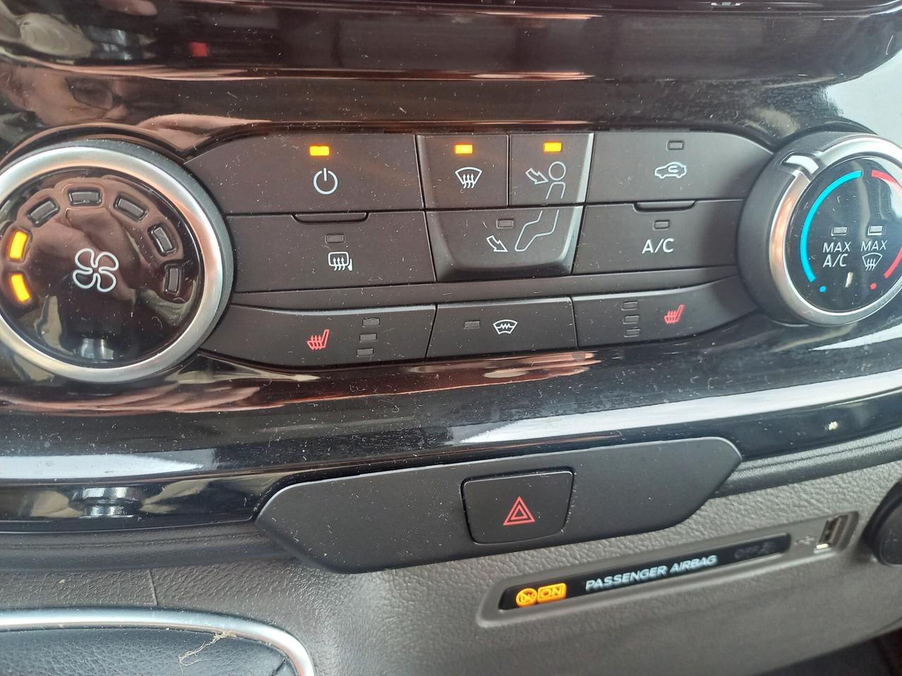 Ford Transit Custom 280 L1 130cv Titanium