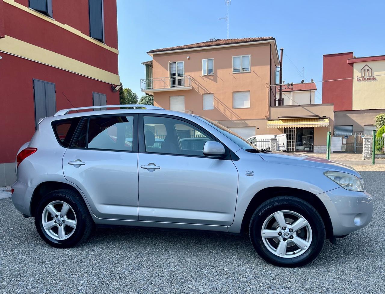 Toyota RAV4 2.2 D-4D 136 CV