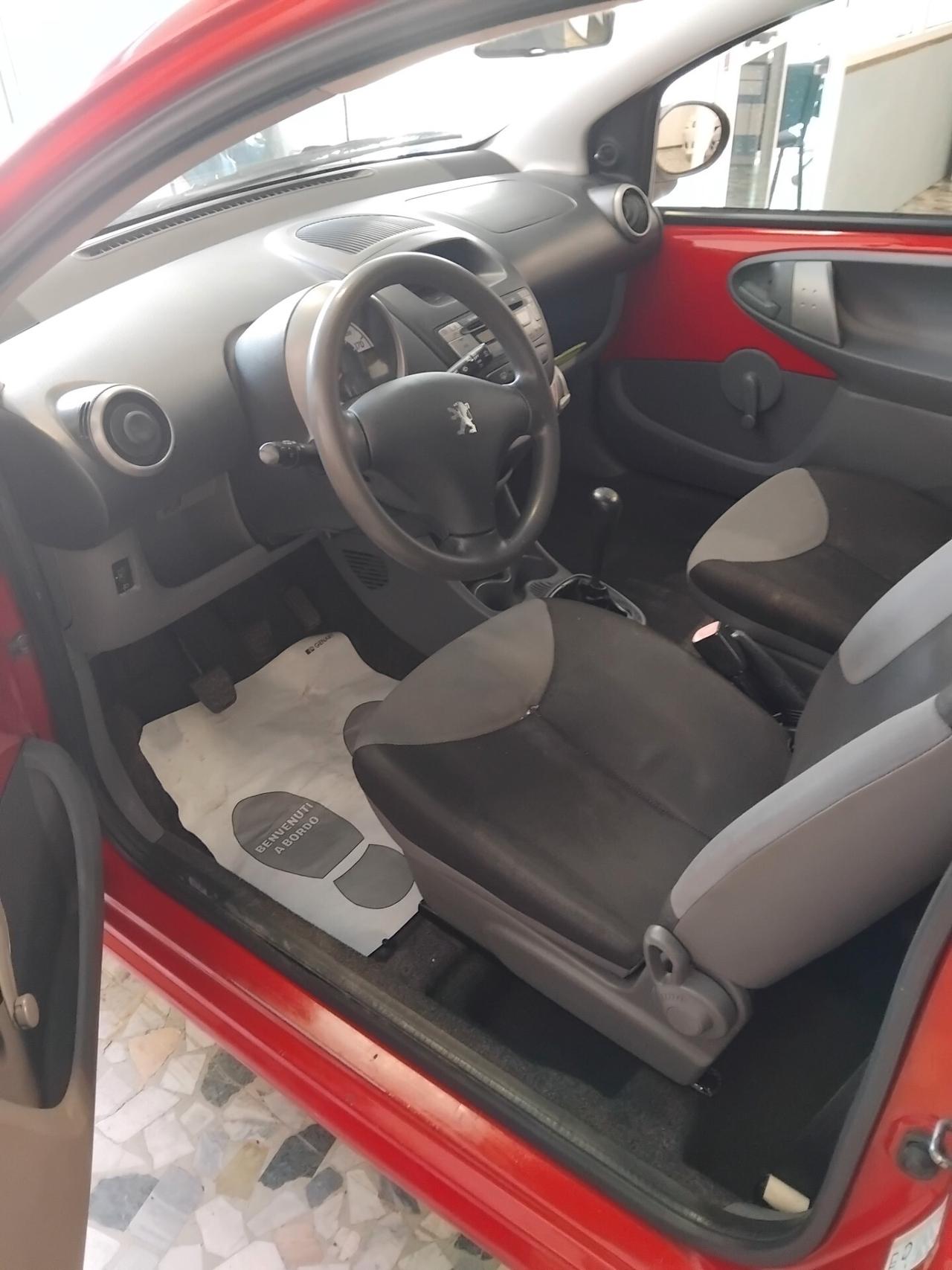 Peugeot 107 1.0 68CV 3p. Sweet Years