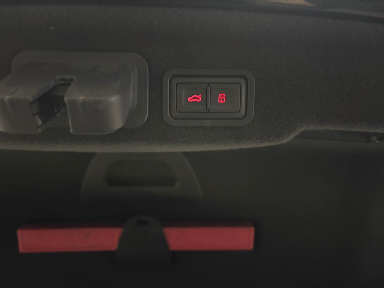 Audi A8 3.0 TDI 258 CV clean diesel quattro tiptronic