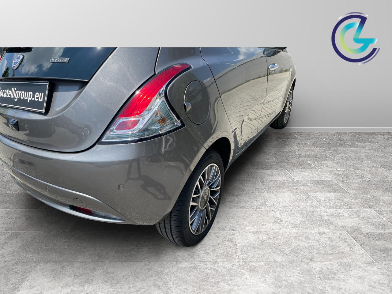 LANCIA Ypsilon III 2021 - Ypsilon 1.0 firefly hybrid Gold s&s 70cv 5p.ti