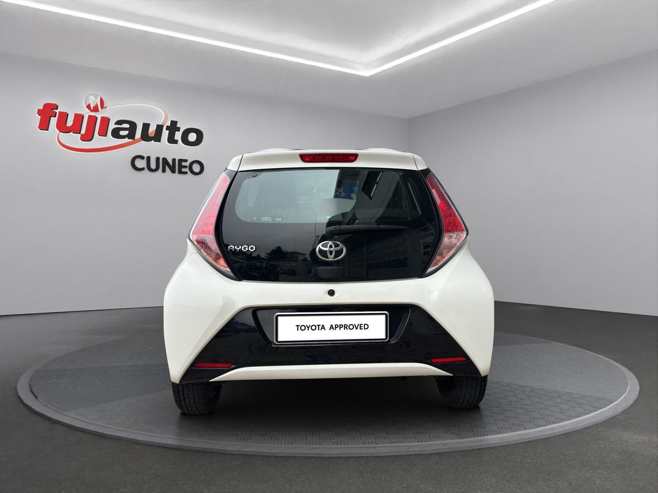 Toyota Aygo 5p 1.0 x-play tss