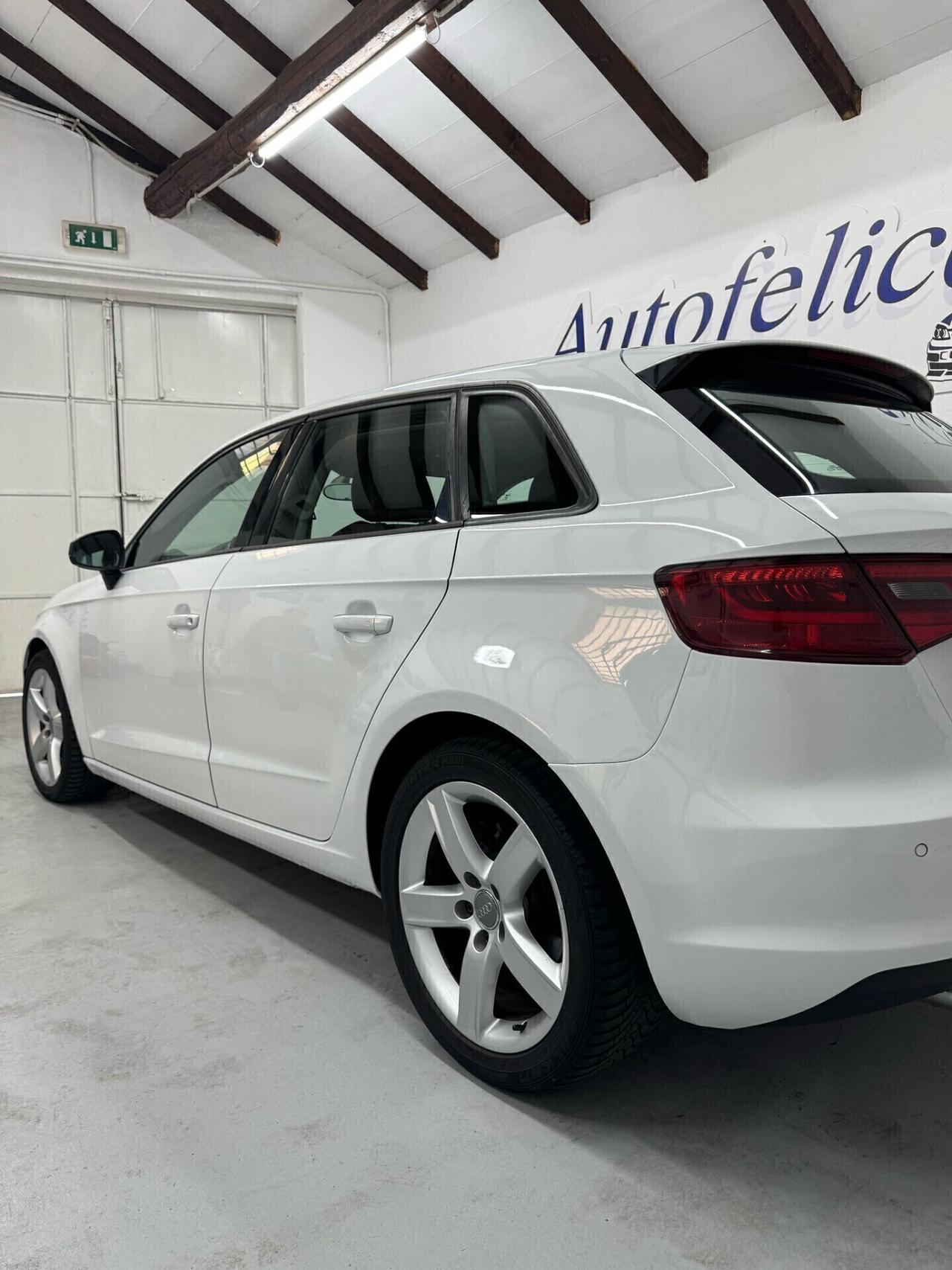 Audi A3 SPB 1.6 TDI clean diesel S tronic Ambition