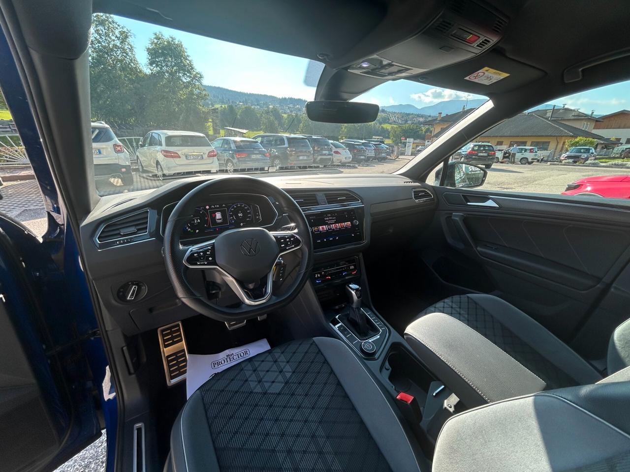Volkswagen Tiguan R-LINE 2.0 TDI 150cv DSG 4MOTION