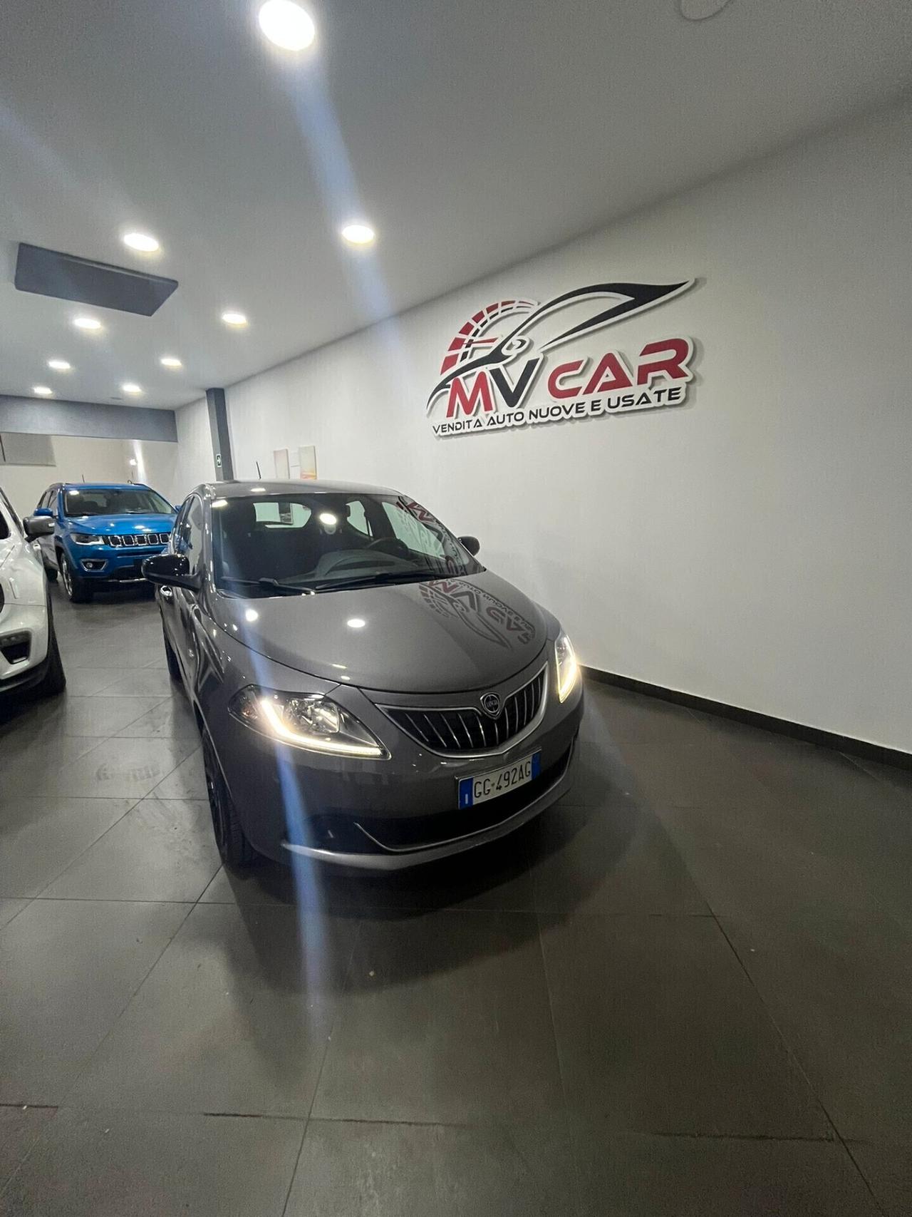Lancia Ypsilon 1.0 5 porte S&S Benzina Hybrid Ecochic Gold