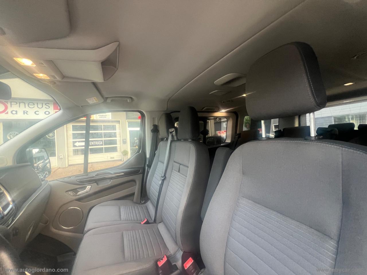 FORD Tou.Cust. 320 2.0 TDCi 130 aut. PC Tit.