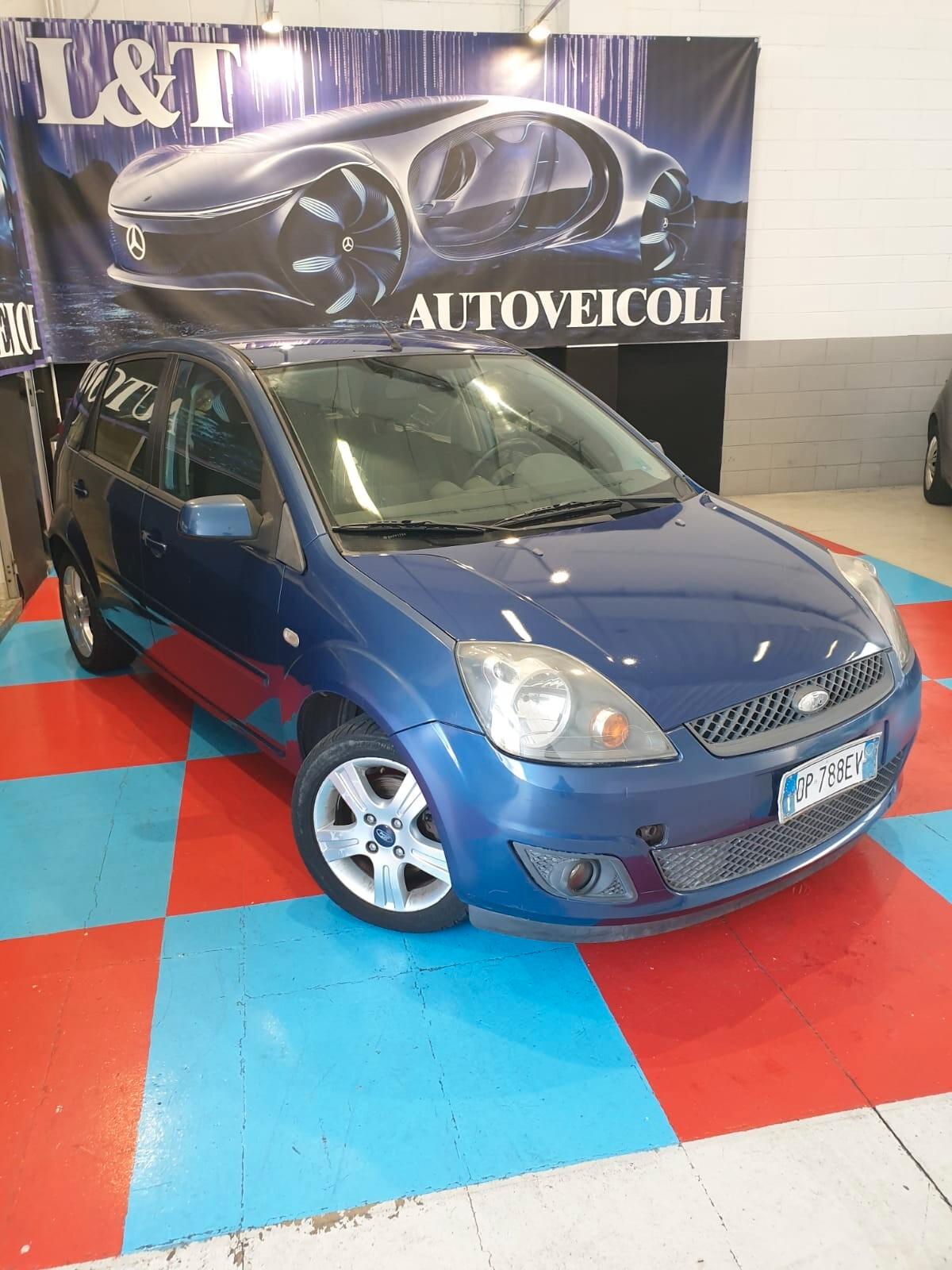 Ford Fiesta 1.2 16V 5p. NEOPATENTATI