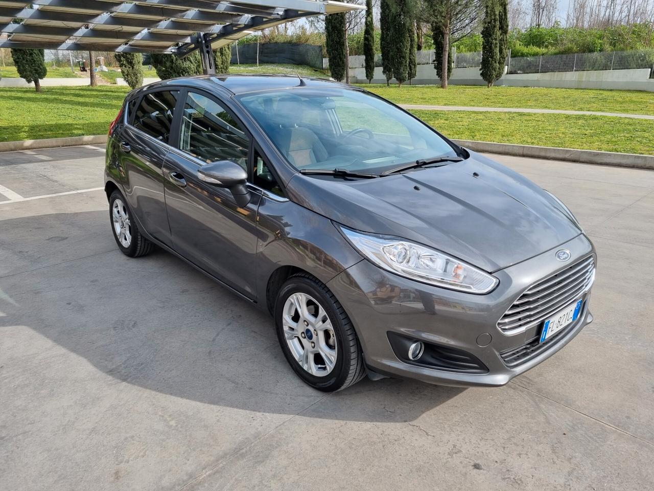 Ford Fiesta 1.4 5p. Bz.- GPL Titanium