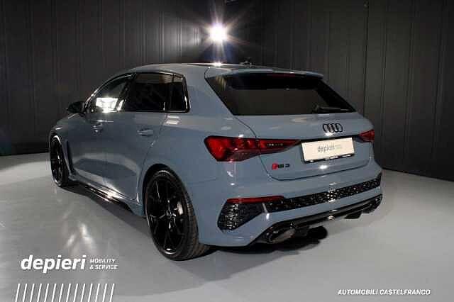 Audi RS3 Sportback Sportback TFSI quattro S tronic