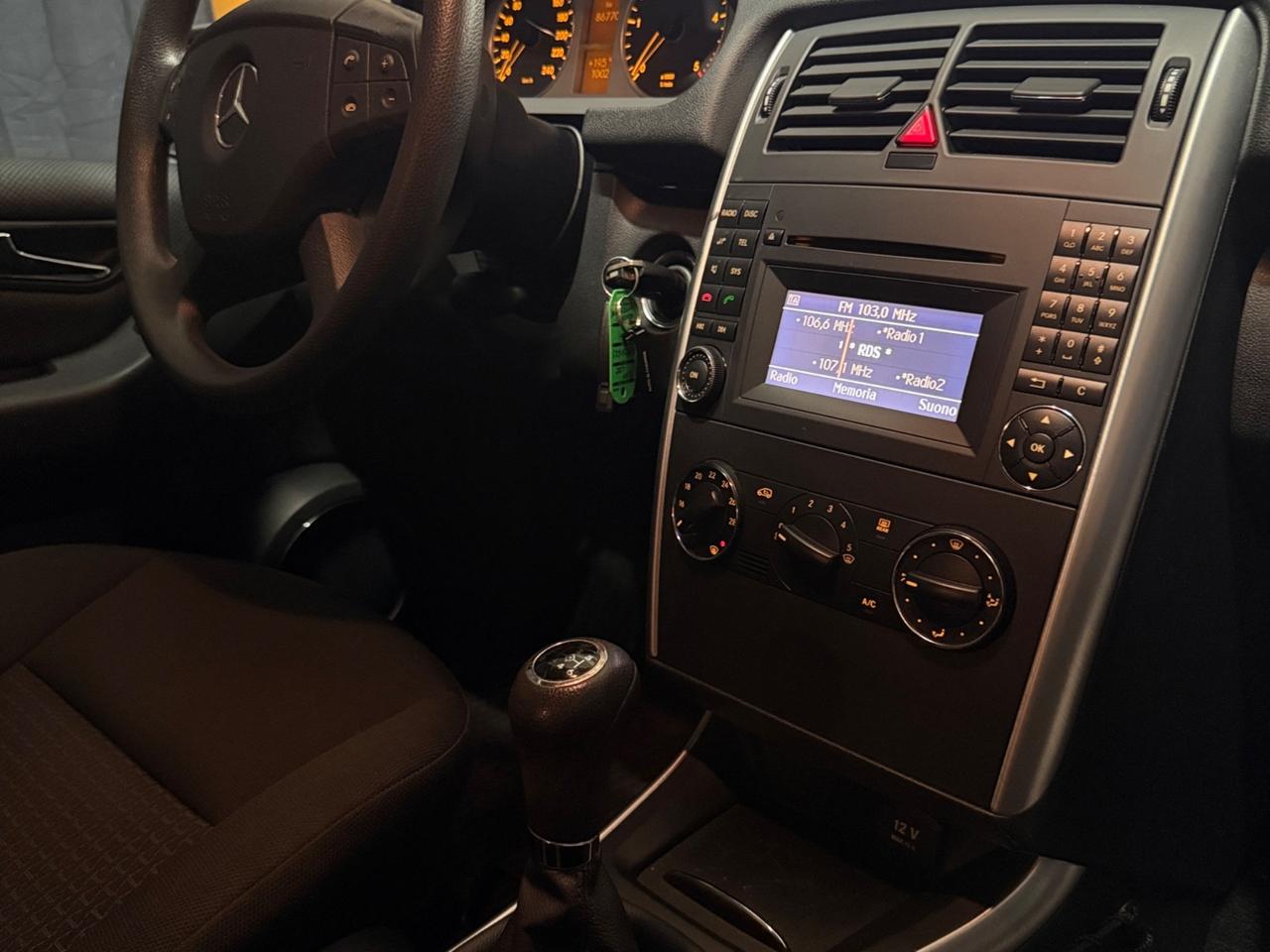 FANTASTICA MERCEDES CLASSE B UNICO PROPRIETARIO CON 86.735 KM