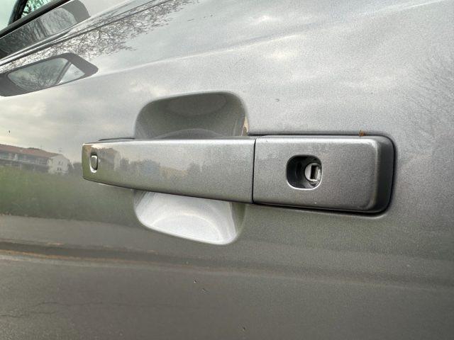 LAND ROVER Defender 90 3.0D I6 200 CV AWD Auto S BLACK PACK