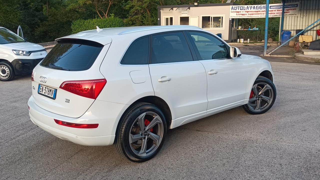 Audi Q5 2.0 TDI 170 CV 4X4 S-tronic