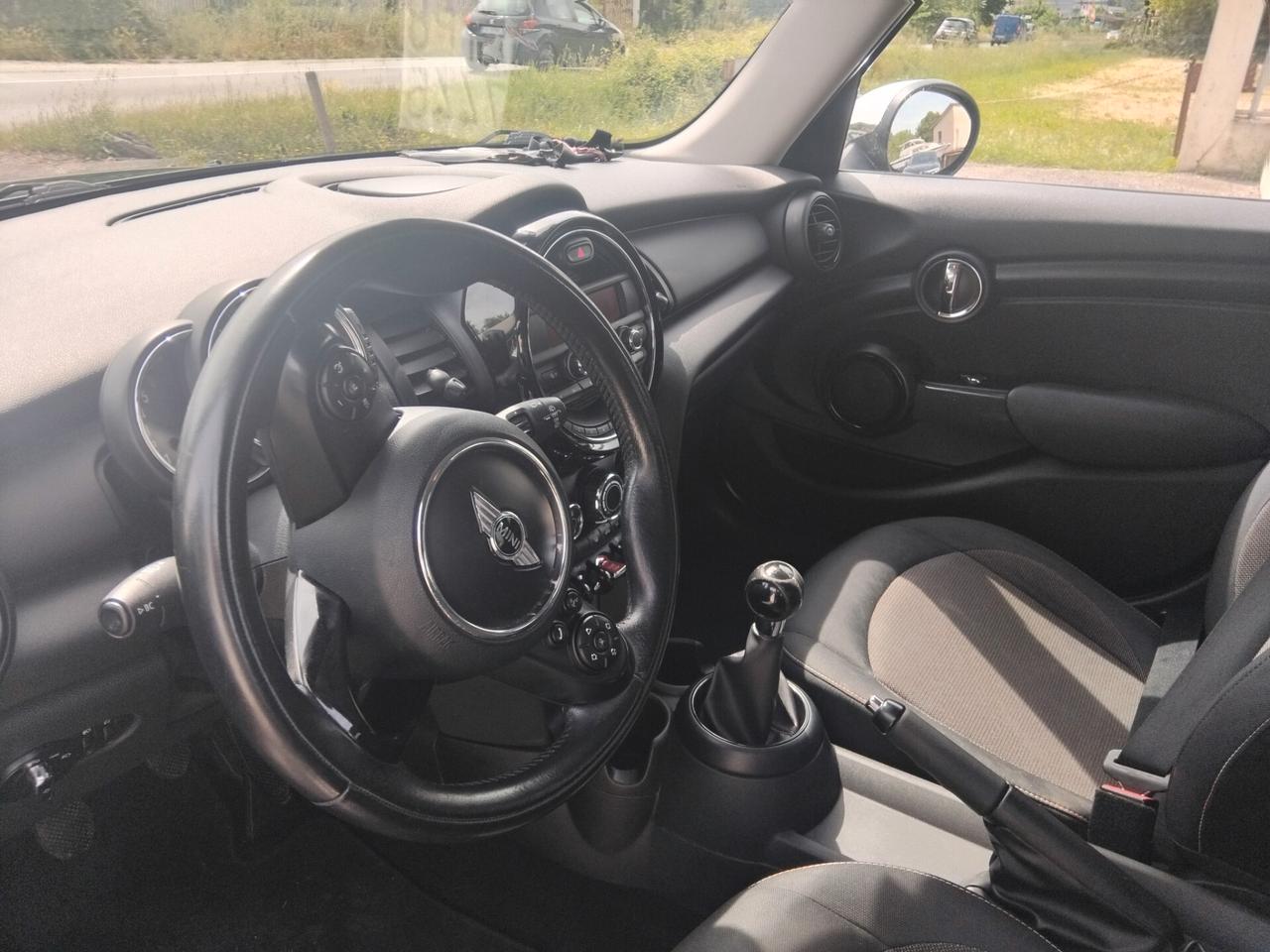 Mini Mini 1.5 Cooper D 5 porte