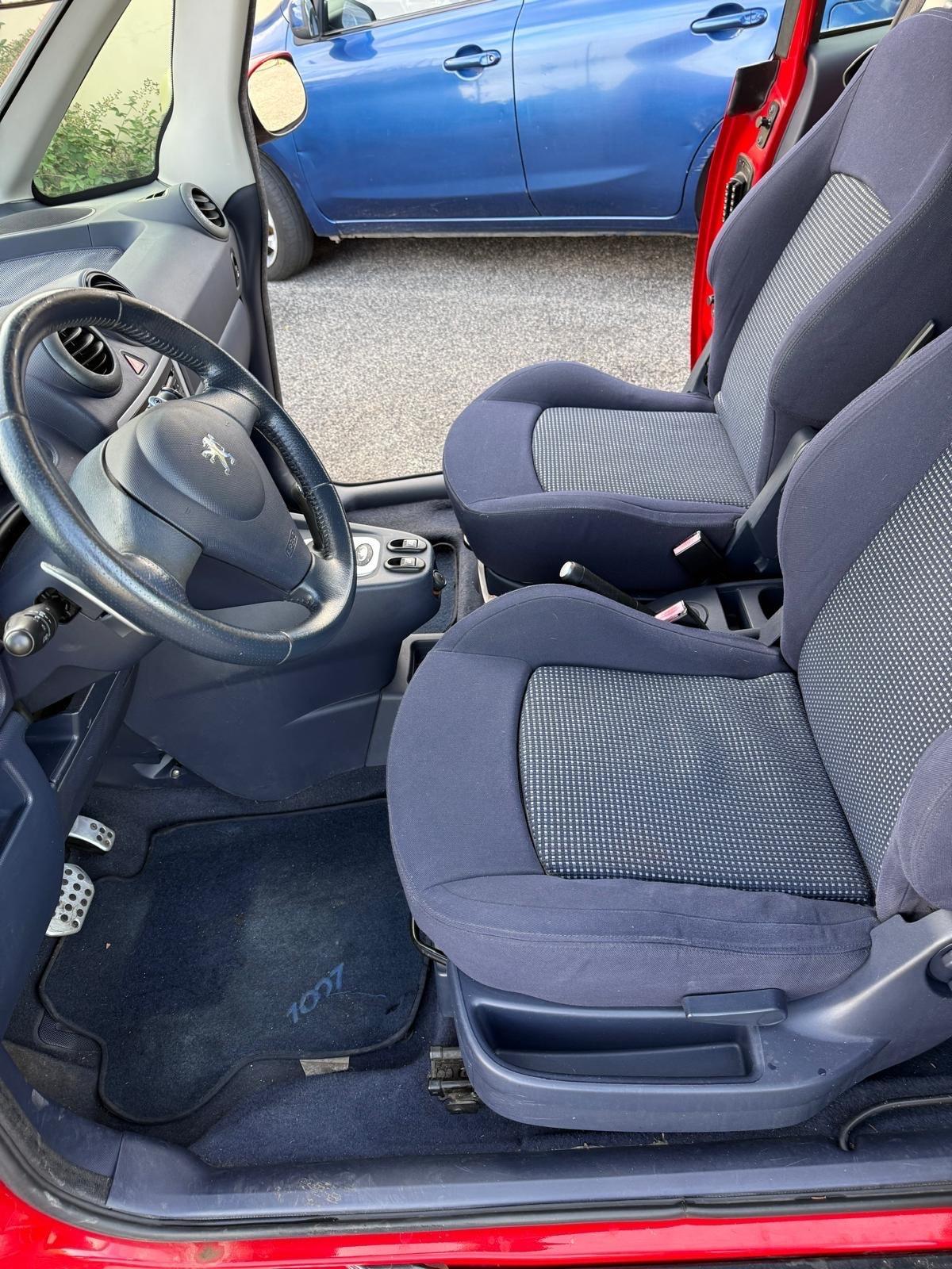 Peugeot 1007 1.4 Happy