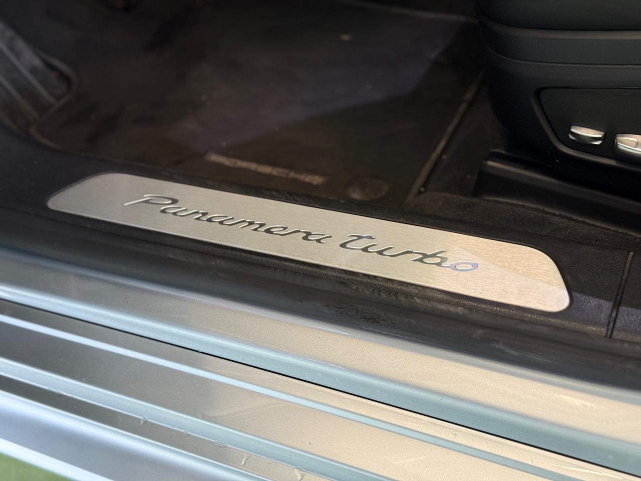 Porsche Panamera 4.0 Turbo