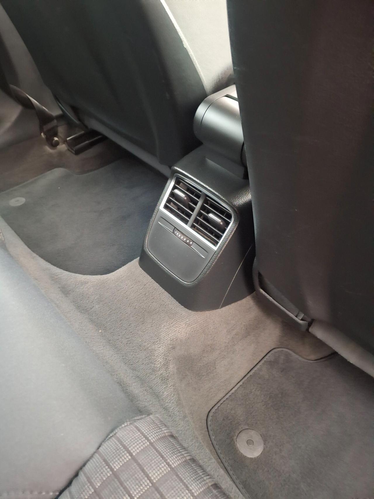 Audi A3 2.0 TDI 150 CV clean diesel quattro Ambition