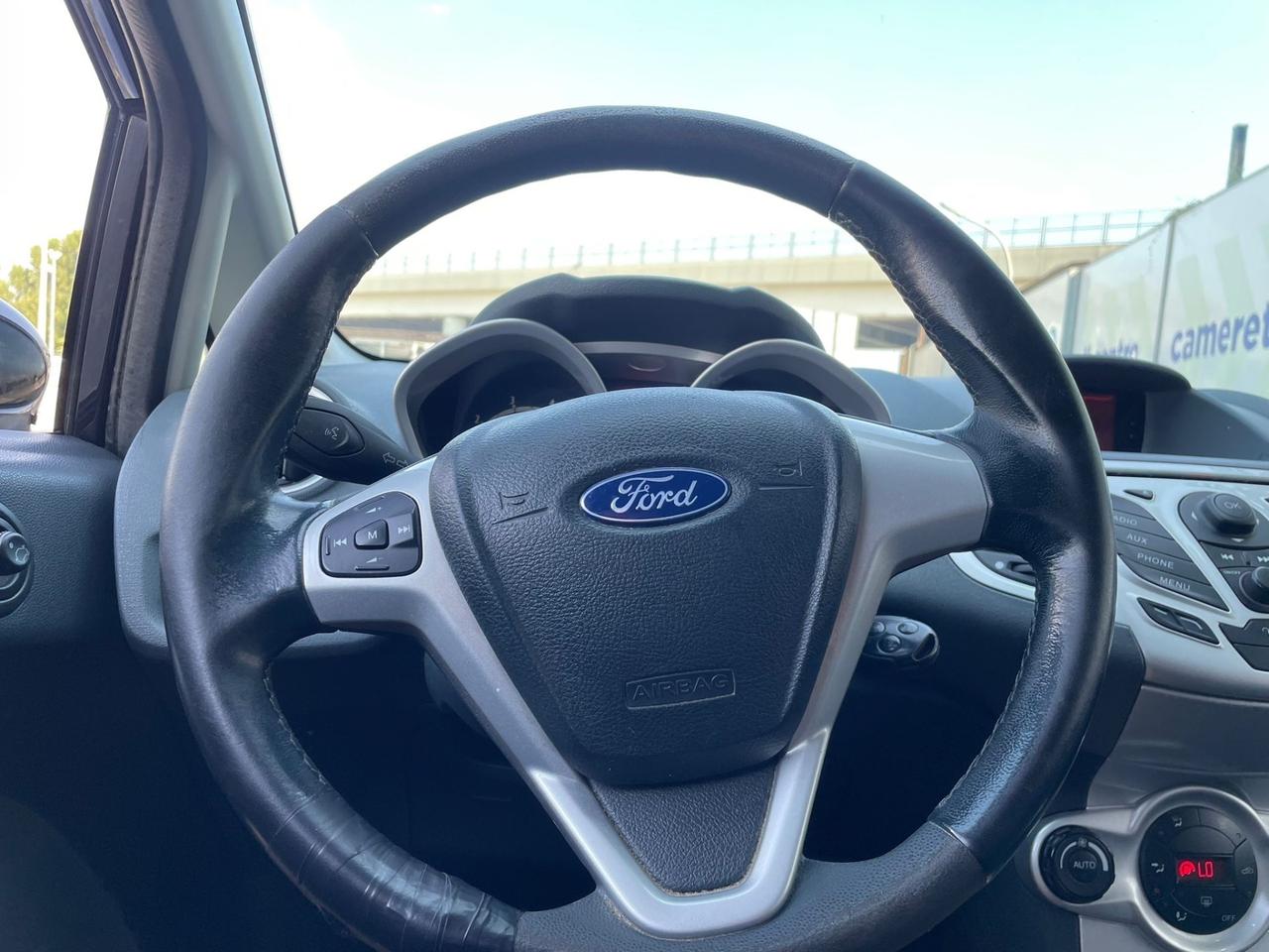 Ford Fiesta 1.4 5 porte Bz.- GPL Titanium IN OTTIME CONDIZIONI