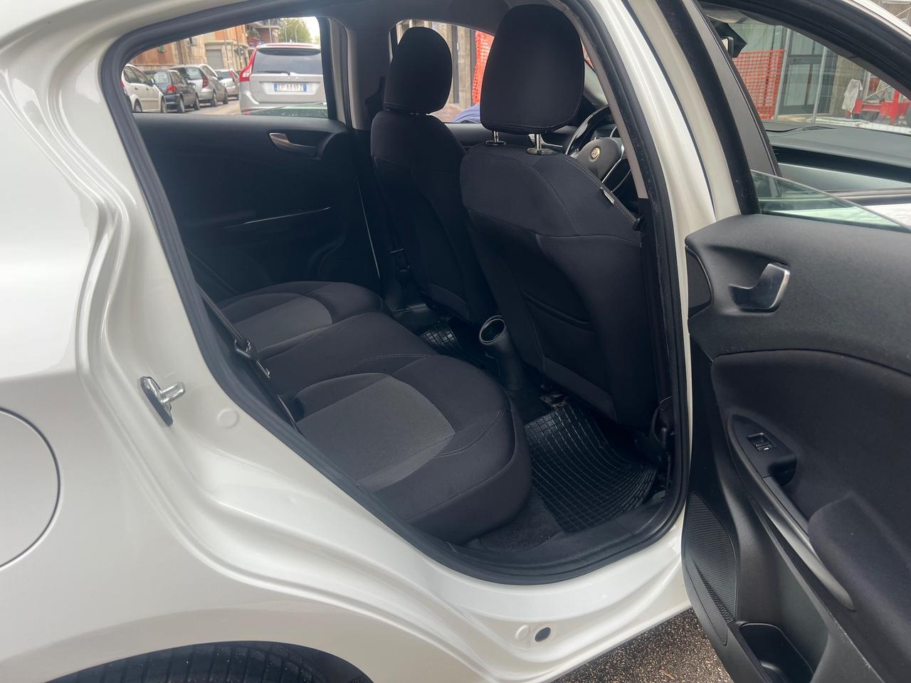 Alfa Romeo Giulietta 1.6 JTDm-2 105 CV Distinctive