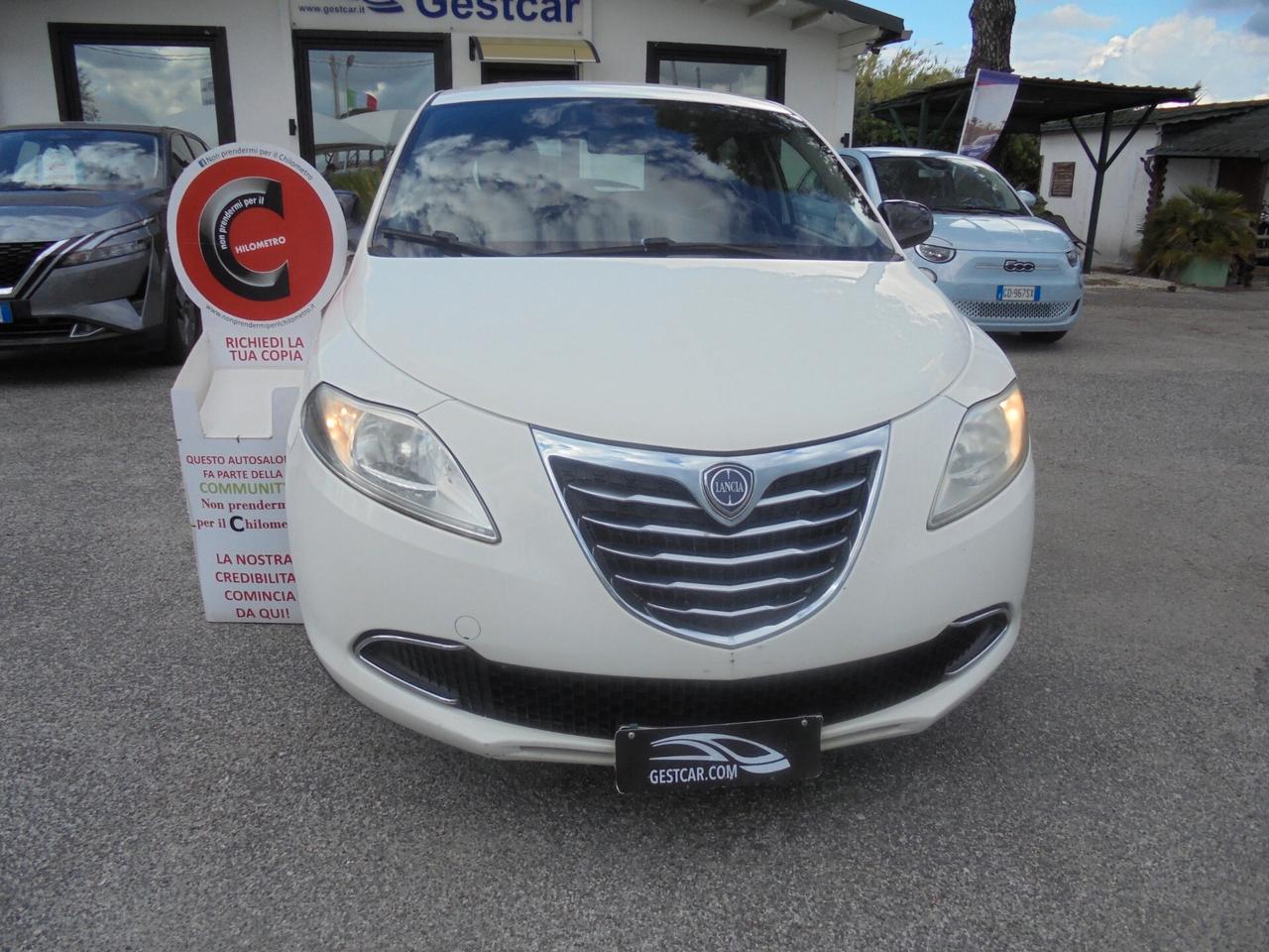 Lancia Ypsilon 0.9 TwinAir 85 CV 5 porte S&S DFN Gold
