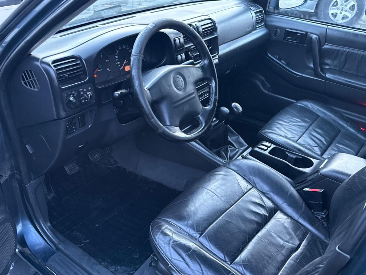 Opel Frontera 2.2 16V DTI Edition 2000