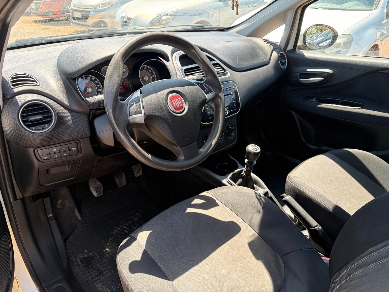 FIAT PUNTO EVO 1.2 125.000 KM ANNO 2014 69CV NEOPATENTATI