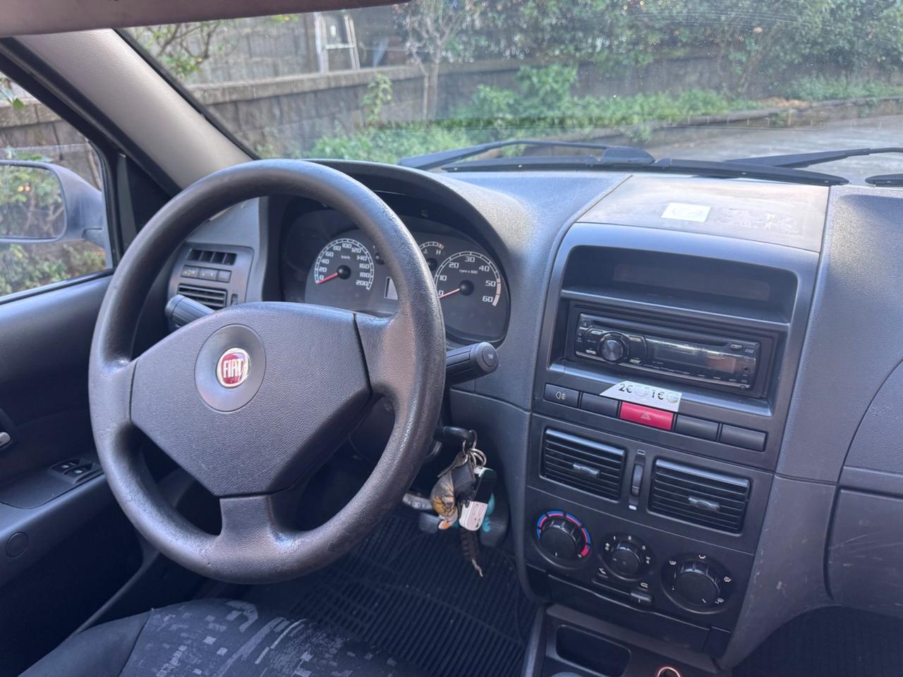 Fiat Strada 1.3 MJT Pick-up Cabina Lunga un solo proprietario n1 autocarro