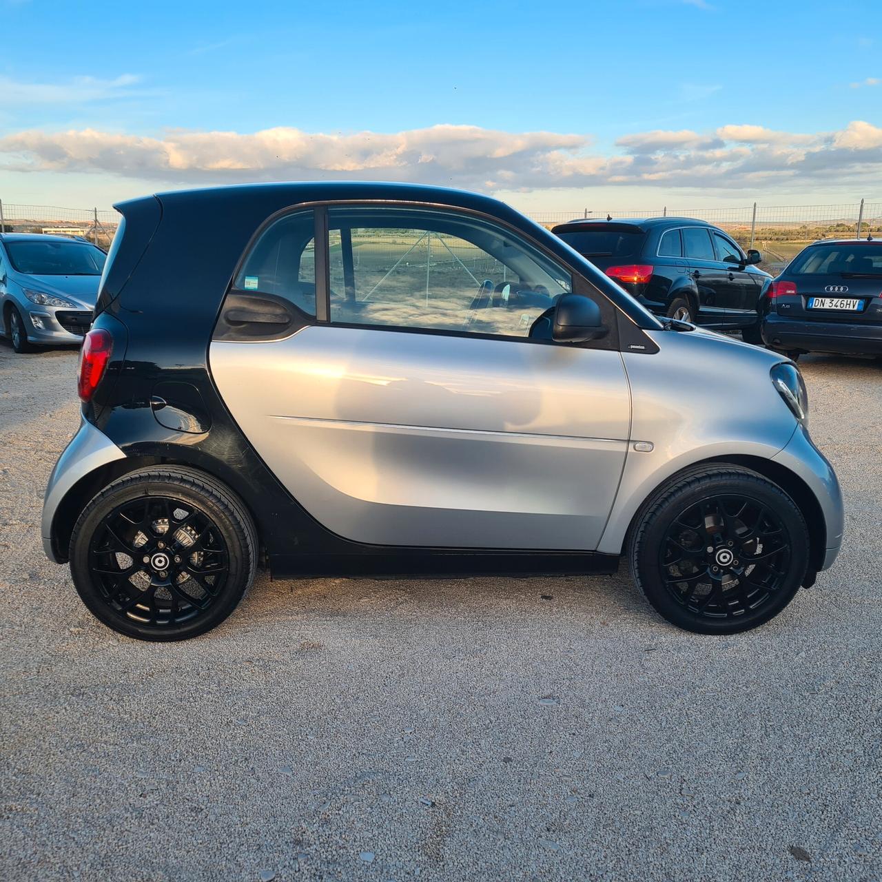 Smart ForTwo 70 1.0 Passion LED NAVI TETTO PANORAMICO FULL FULL SCONTO FINANZIAMENTO 1000 EURO