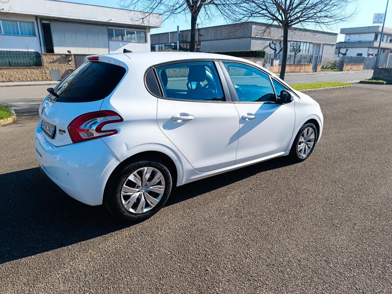 Peugeot 208 1.6 HDi 5 porte del 12 NEOPATENTATI