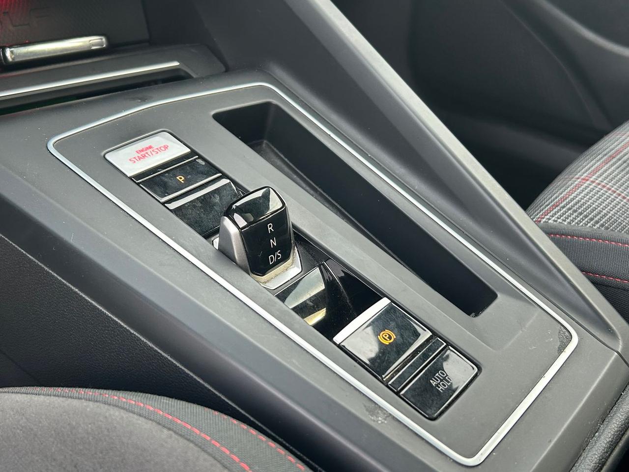 Volkswagen Golf GTI Ultimate 2.0 TSI GTI #9702