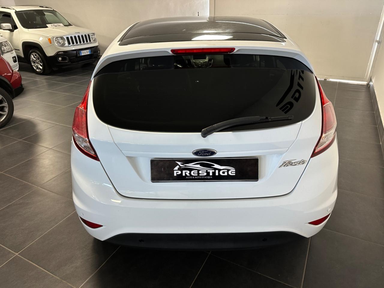 FORD FIESTA 1.5 TDCi 75CV BLACK & WHITE EDITION