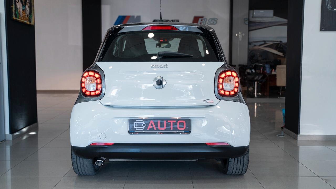 Smart ForFour 1.0 71 CV TWINAMIC 20th ANNIVERSARY 16" NAVI LED F